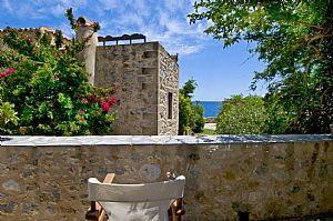 Two-Floor Suite No 16